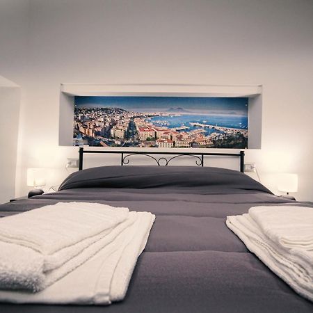 Appartement Almat Domus à Naples Chambre photo